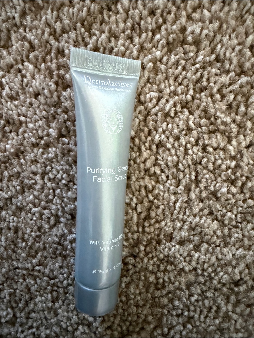Dermalactives Purifying Gentle Facial Scrub - Silver